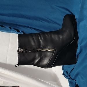 Nine West HARTNSOLO Side-Zip Platform Wedge Ankle Boots Black Size 7.5